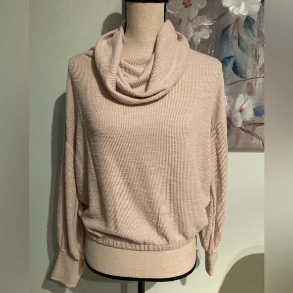 Express Ribbed Cowl Neck Banded Bottom - Picture 2 of 6